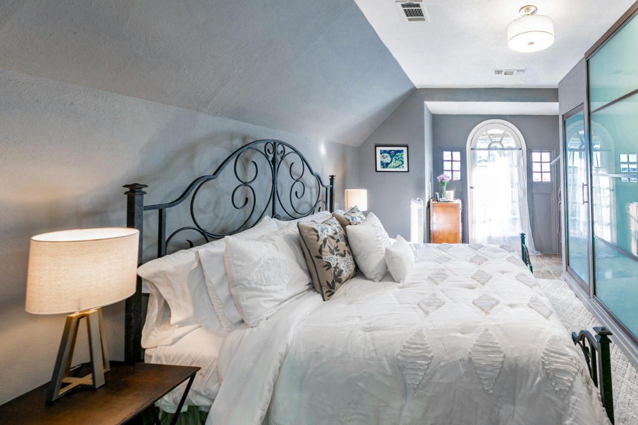 Blue Heron Bed And Breakfast On Lake Ґранбері Екстер'єр фото